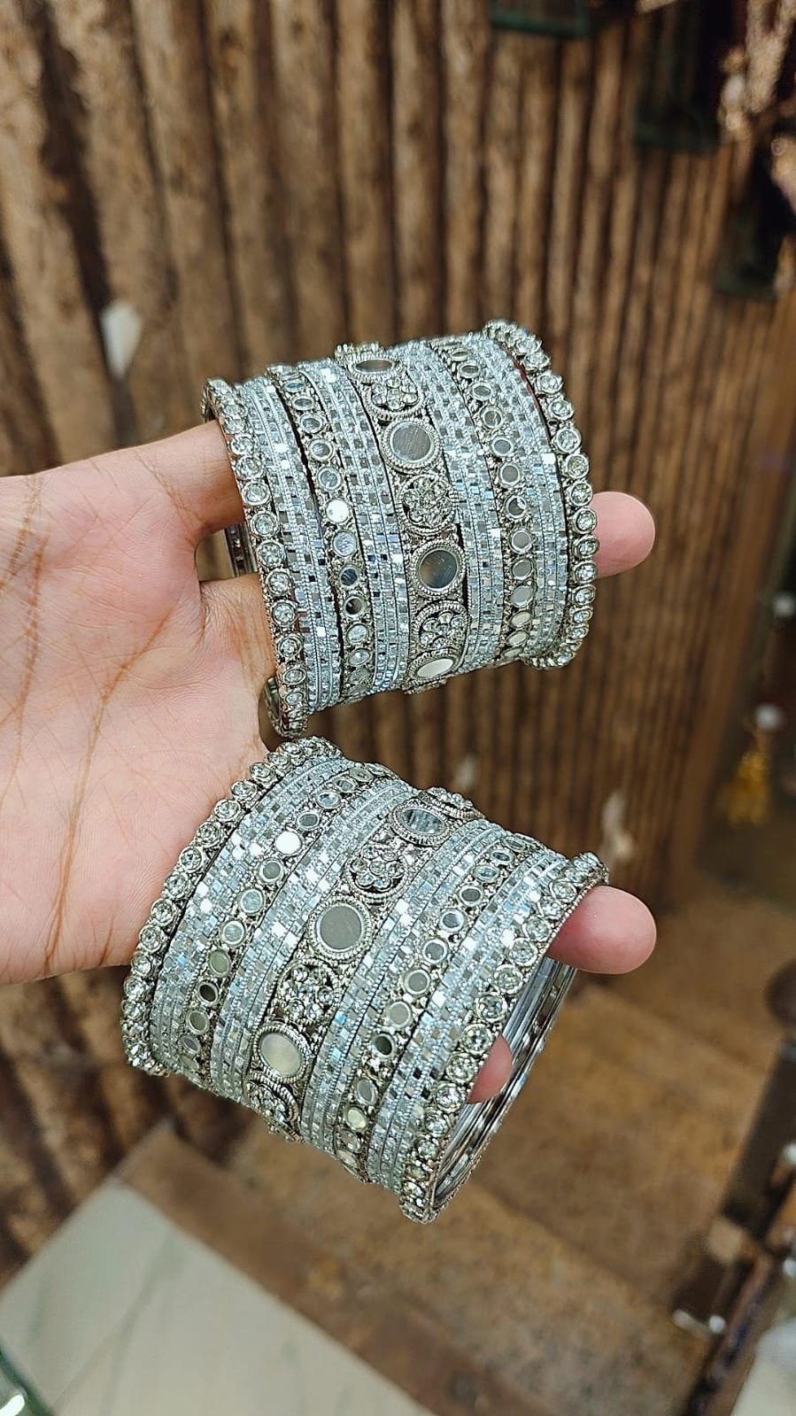 ✨ SILVER MIRROR STONE SET ✨ Bangles King